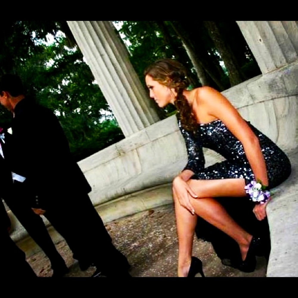 Black/silver sequin prom dress -single long sleeve